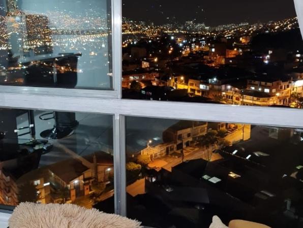 Apartamento Vistas Lindas Cerca Centro Medellín Exteriör bild