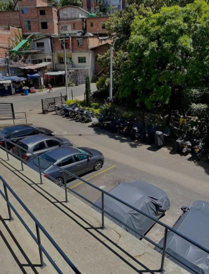Apartamento Vistas Lindas Cerca Centro Medellín Exteriör bild