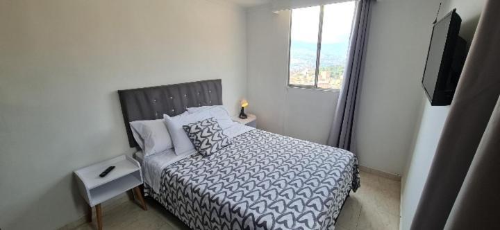 Apartamento Vistas Lindas Cerca Centro Medellín Exteriör bild