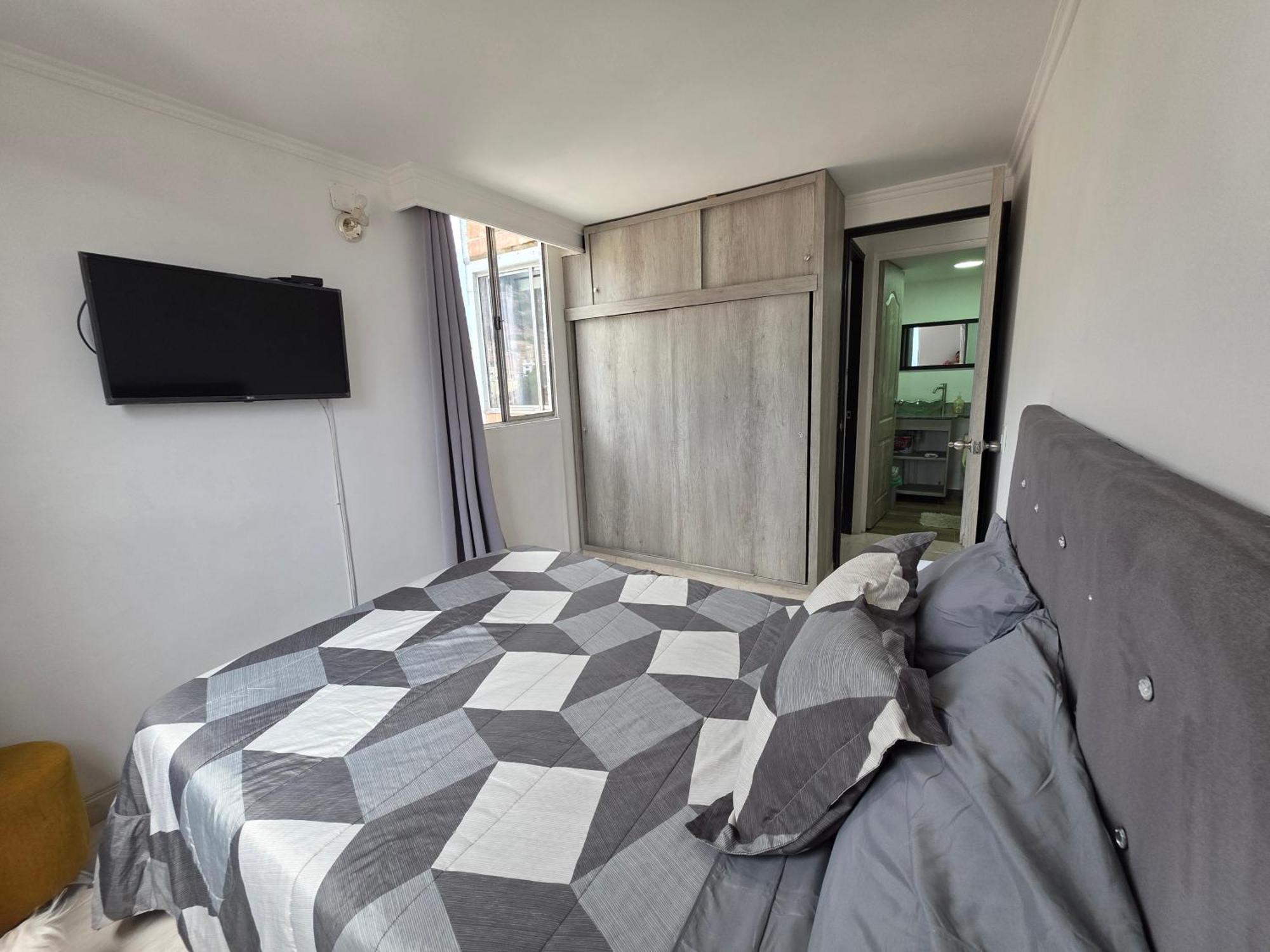 Apartamento Vistas Lindas Cerca Centro Medellín Exteriör bild